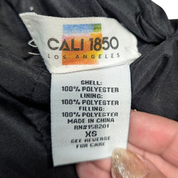NWT Cali 1850 Cropped Black/Pink Reversible Puffer Vest - SZ - XS - Picture 2 of 5